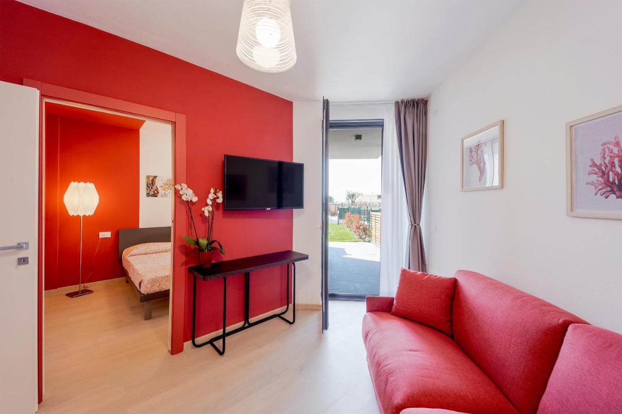 Aregai Marina Exclusive Seaside Apartments Santo Stefano al Mare Exterior photo