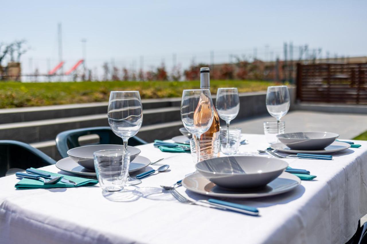 Aregai Marina Exclusive Seaside Apartments Santo Stefano al Mare Exterior photo